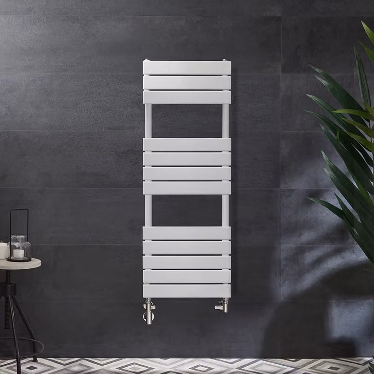 Scaldasalviette Misto Bianco  - 1200mm x 450mm - incl. 600 Watt Elemento Riscaldante con Copricavo e Valvole