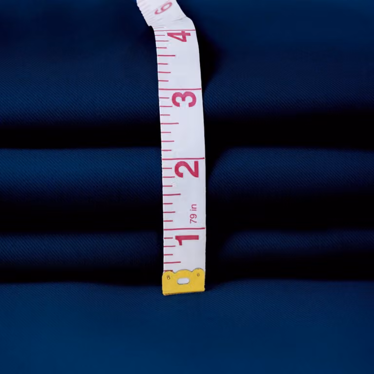 Tende a rullo romane, isolanti termicamente, che riducono il rumore, dimensioni 132x244 cm, colore blu navy. Cappello blu navy