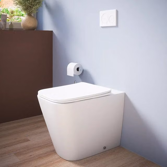 Vaso sospeso rimless in ceramica bianco lucido con sedile soft-close Kyoto Parama