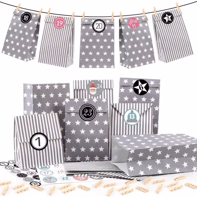 Calendario dell'Avvento con 25 sacchetti di carta, numeri adesivi, colori: nero, bianco, grigio
