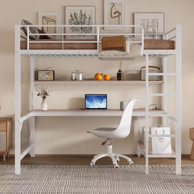 Letto a soppalco 140x200 con scrivania; scaffali e scala; in metallo e MDF bianco