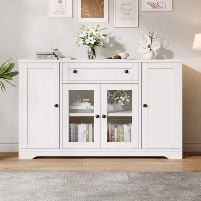 Sideboard moderno bianco 138x40x83 cm, 4 ante (2 in vetro), 1 cassetto, maniglie rotonde nere. Mobile contenitore multifunzione per soggiorno, sala da pranzo e ingresso
