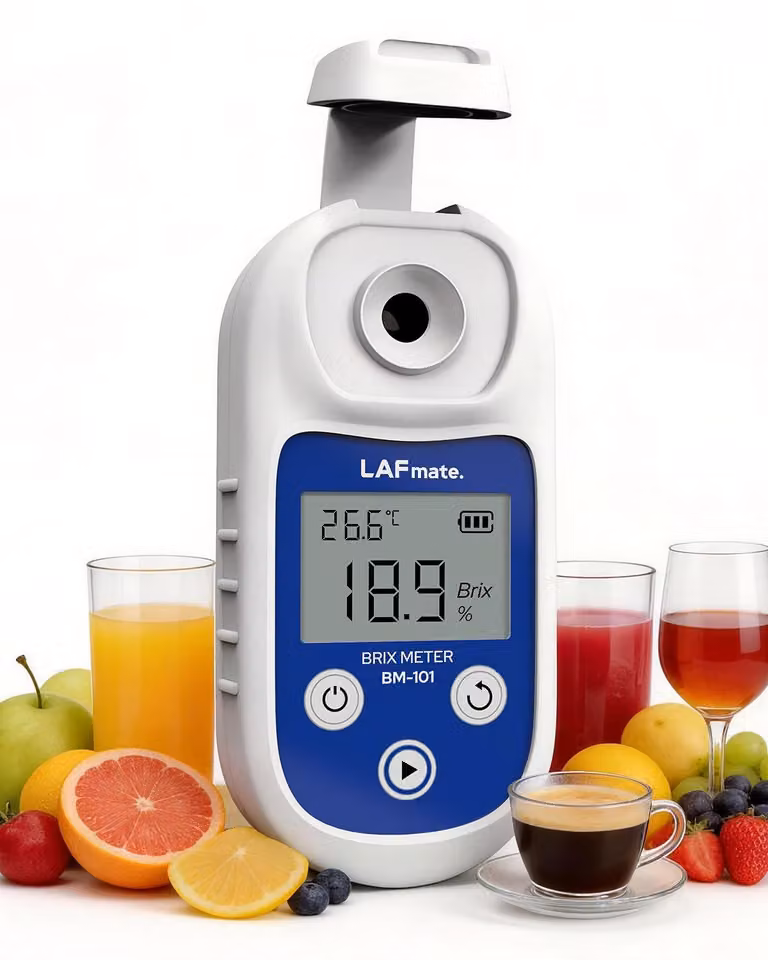 Rifrattometro Brix, da 0 a 55 %, precisione ±0,2 %, grado di protezione IP65, compensazione automatica della temperatura (ATC), per succhi e birra