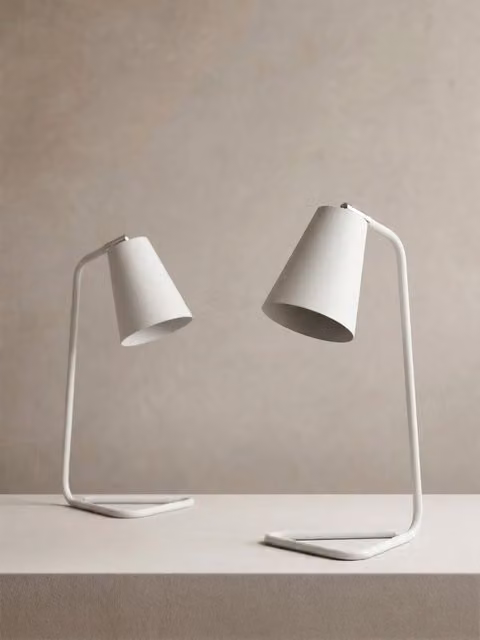 Set di 2 lampade da tavolo Zig Kenay Home in metallo bianco per camera da letto