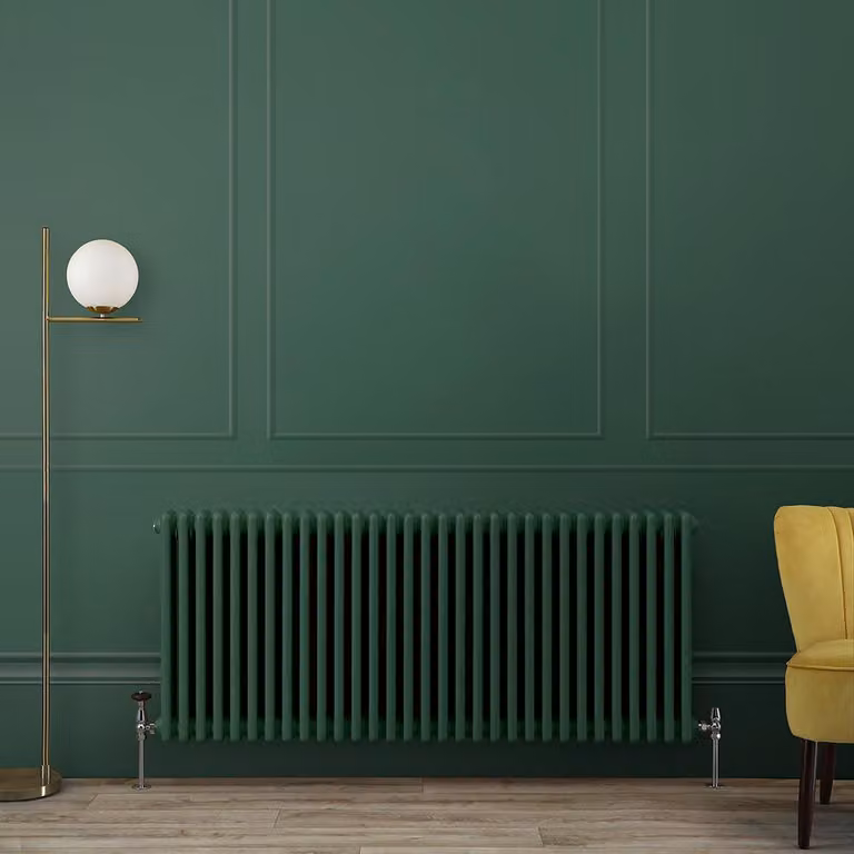 Radiatore Tradizionale a Tripla  Colonna Orizzontale Verde (Pine Green)  - 750mm x 1415mm - Regent