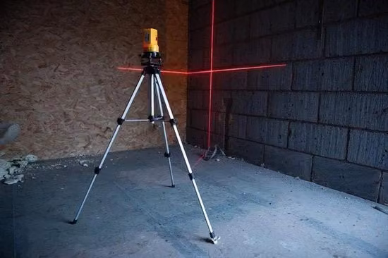 Kit di livellamento laser a secco giallo con portata 10m per misurazioni precise