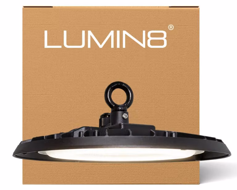 Faretto a LED per ambienti interni X4 | 150W | 15.000 lumen | 100 lumen/watt | luce bianca neutra 4000K | angolo di emissione 110° | grado di protezione IP65 | resistenza agli urti IK07
