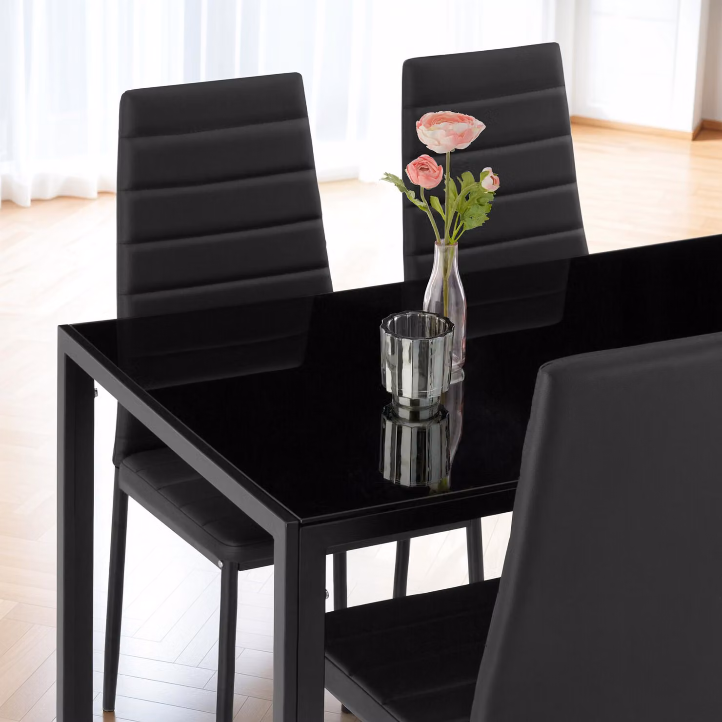 Set da pranzo moderno TecTake GmbH Berlino con tavolo rettangolare in vetro e 5 sedie nere – 2
