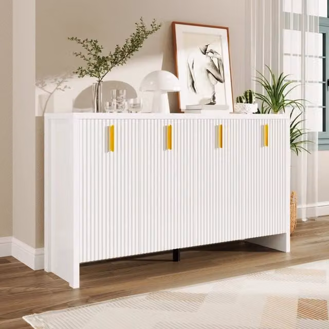 Madia Mivray a quattro ante con ripiano regolabile, finitura bianca opaca e maniglie dorate, L: 140 cm, P: 38 cm, H: 80 cm