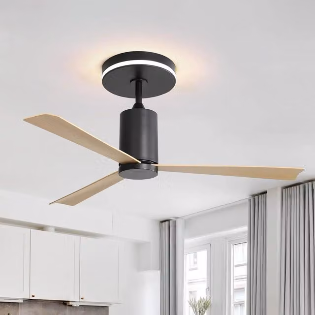 Ventilatore da soffitto Minimal con luce LED e telecomando, 3 pale in ABS, motore DC reversibile silenzioso, disponibile in nero o argento