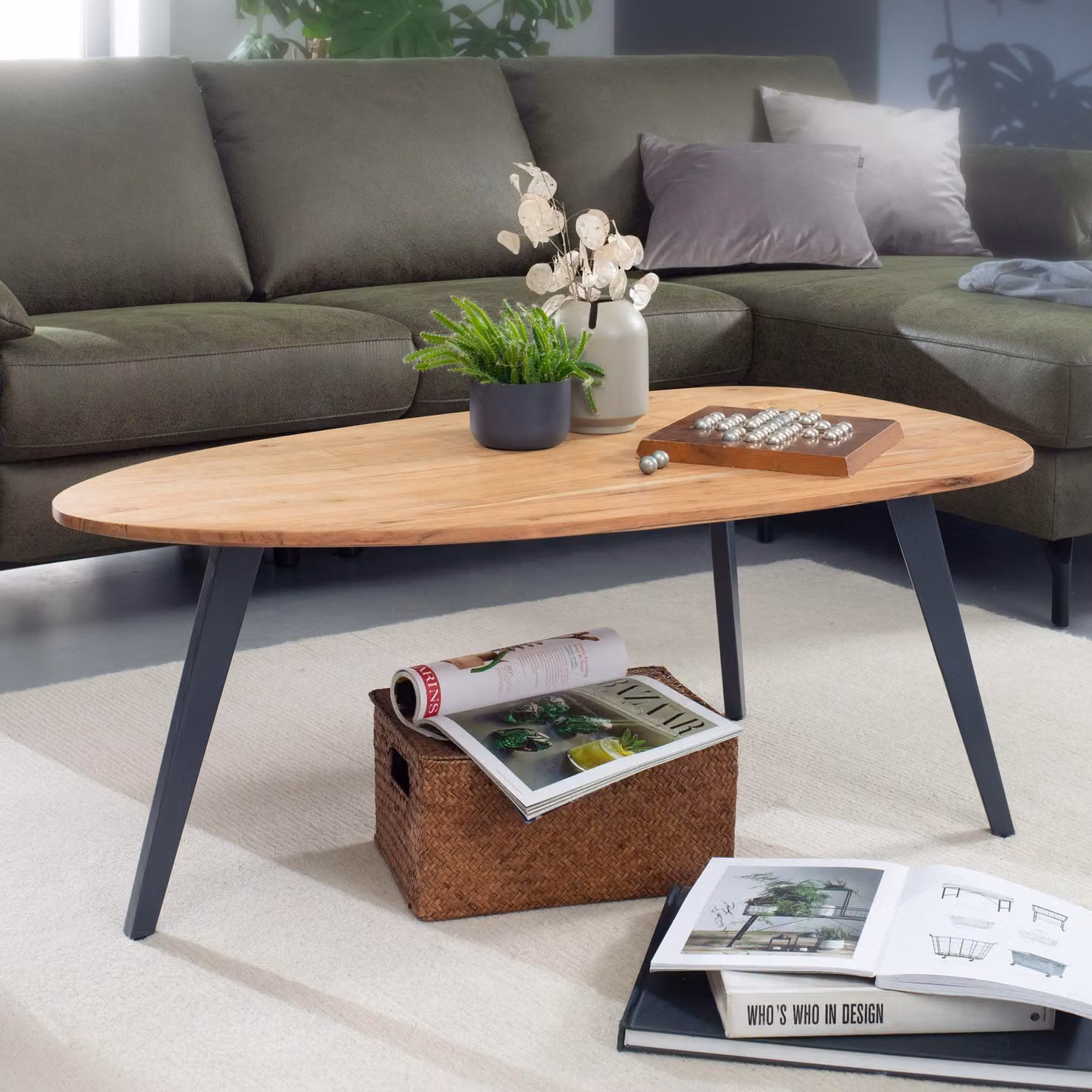 FineBuy Tavolino in legno massiccio di acacia ovale 110 cm - Tavolo da soggiorno con gambe in metallo nero - Tavolo di design fatto a mano a forma di rene