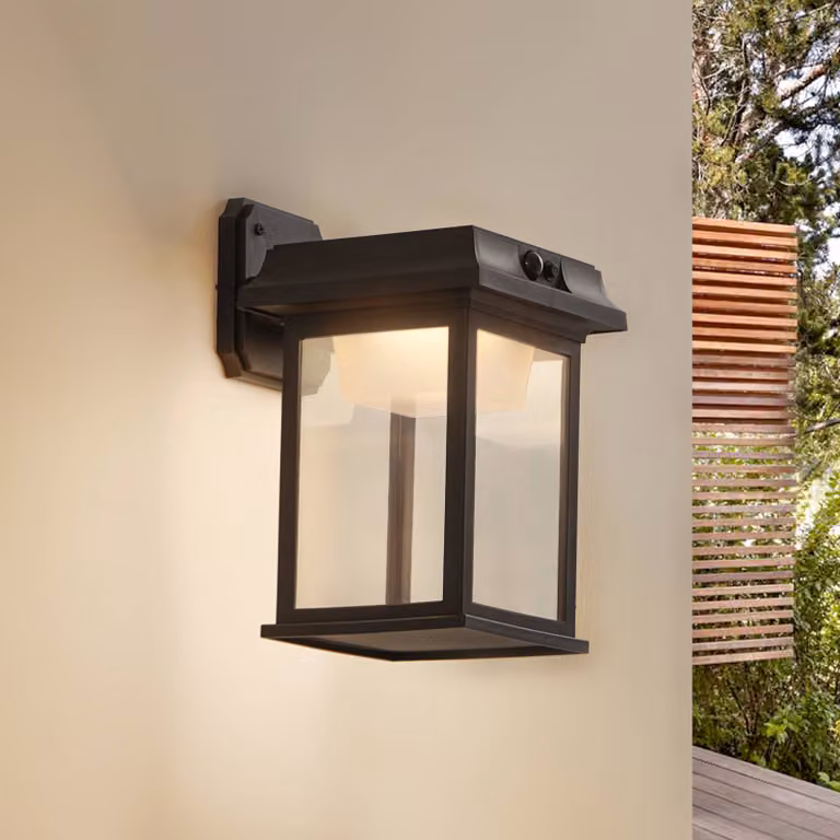Lindby applique a LED Latarka, altezza 27,5 cm, sensore Latarka, Nero, Plastica, Moderno, Lampada solare da esterni