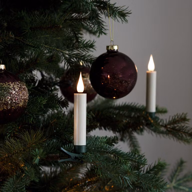 Decorazione natalizia Konstsmide, illuminazione albero a LED, 10 candele per albero senza fili, fiamma 3D, timer 5 ore, telecomando, bianco caldo, a batteria