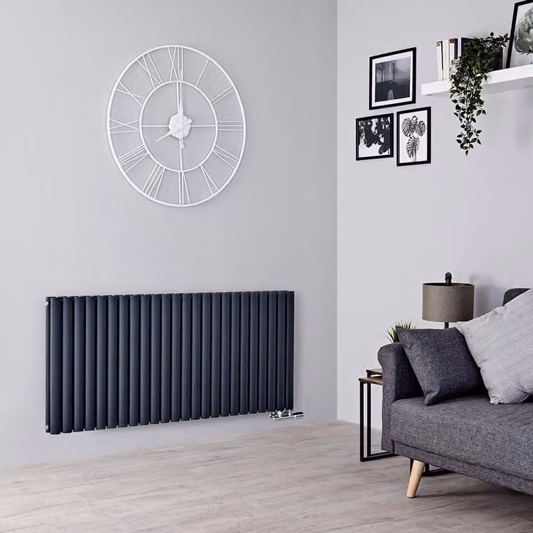 Radiatore Orizzontale Antracite di Design con Attacchi Centrali - 1780W - 635 x 1411mm - Revive Caldae