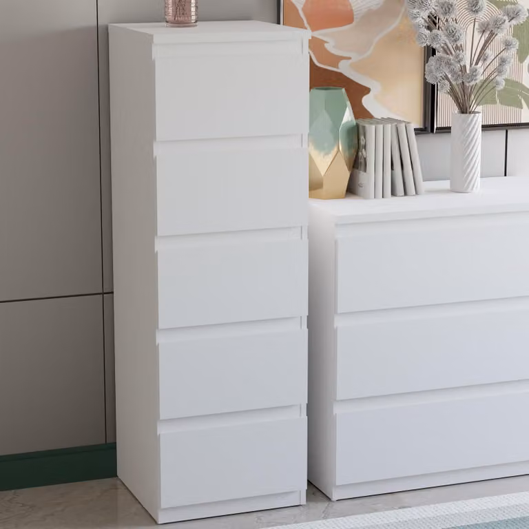 Comodino EDMORE Forte 40 50, moderno, con 5 cassetti, realizzato in materiale composito di legno, colore bianco, dimensioni: 41,8 cm di larghezza x 128 cm di altezza x 42,2 cm di profondità