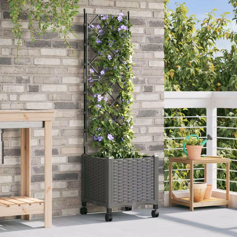 vidaXL Vaso da giardino con grigliato e ruote in plastica Grigio Chiaro