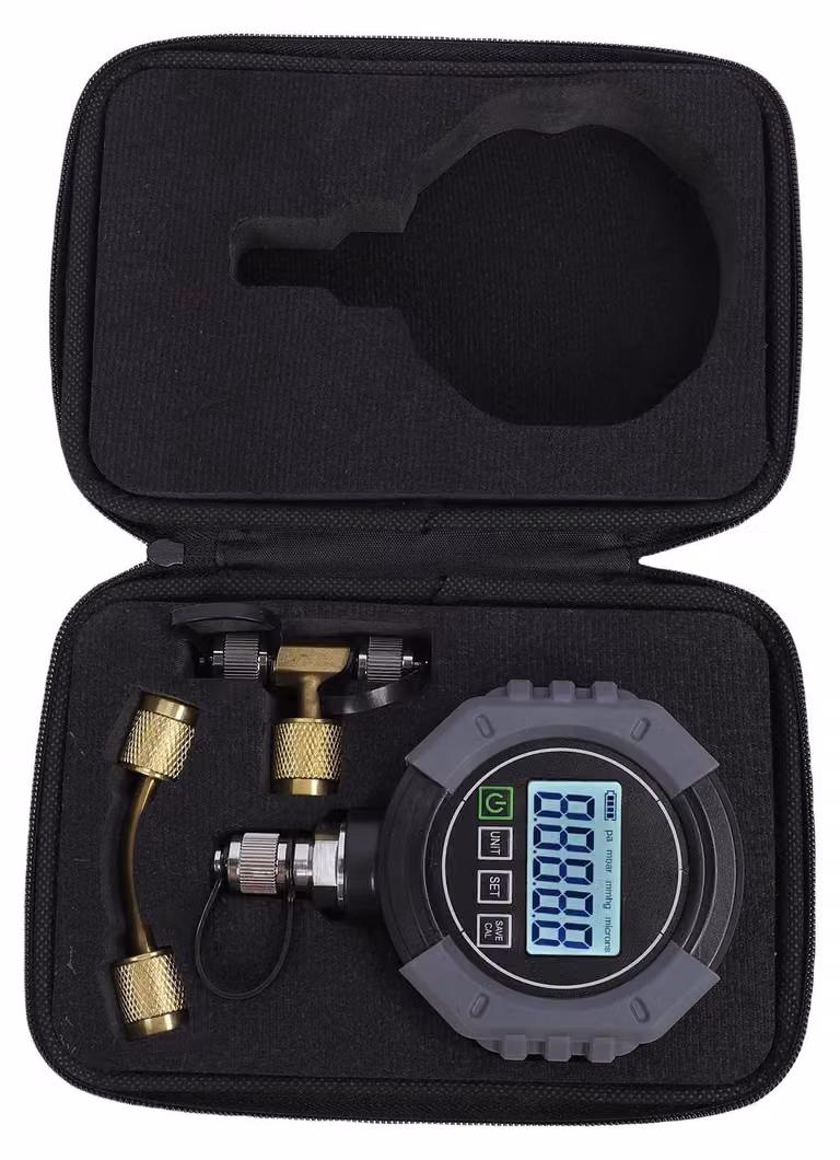 Manometro digitale, portata 0–75.000 μm, attacco 7/16-20 UNF, display LCD