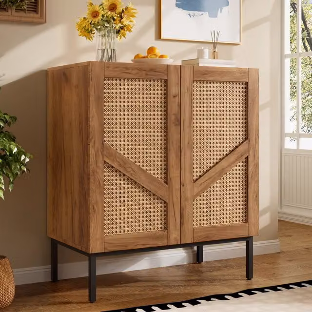 Sideboard 70 cm effetto legno, 2 ante in truciolato e rattan PE, 3 ripiani con 2 regolabili, doppia protezione anti-ribaltamento, per ingresso, camera e soggiorno