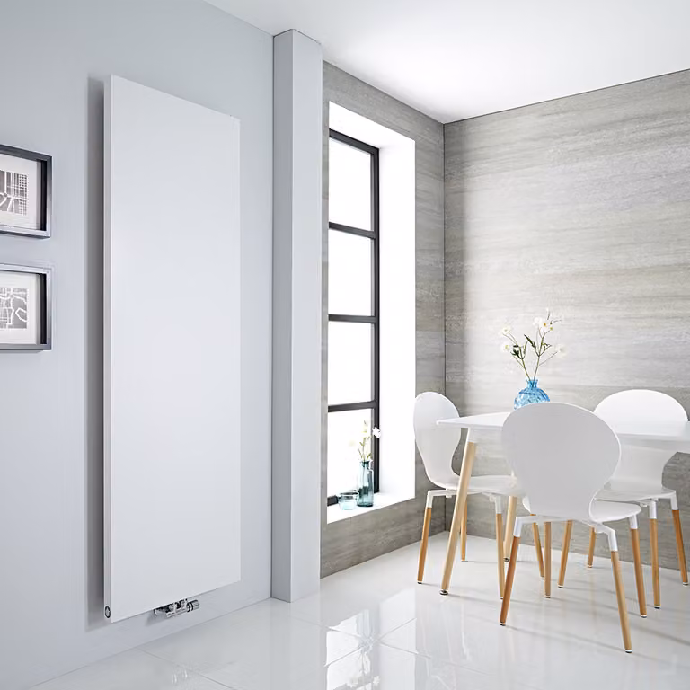 Radiatore Verticale Bianco a Piastra 1800x600mm 1110W - Alta Potenza - Design Moderno - Rubi
