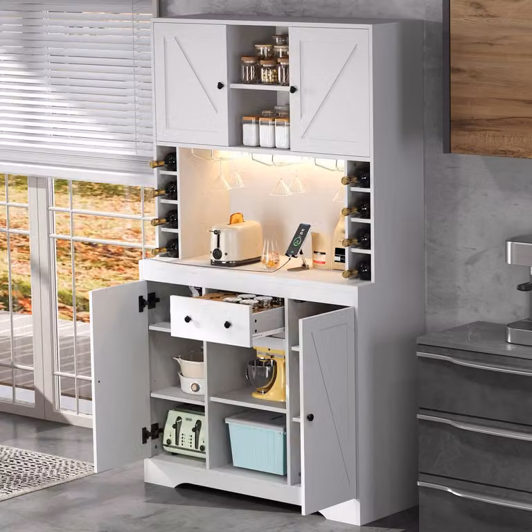 Mobiletto buffet con prese elettriche e strisce LED, ripiano per bottiglie, 1 cassetto, 4 ante, bianco, 180x105x40 cm