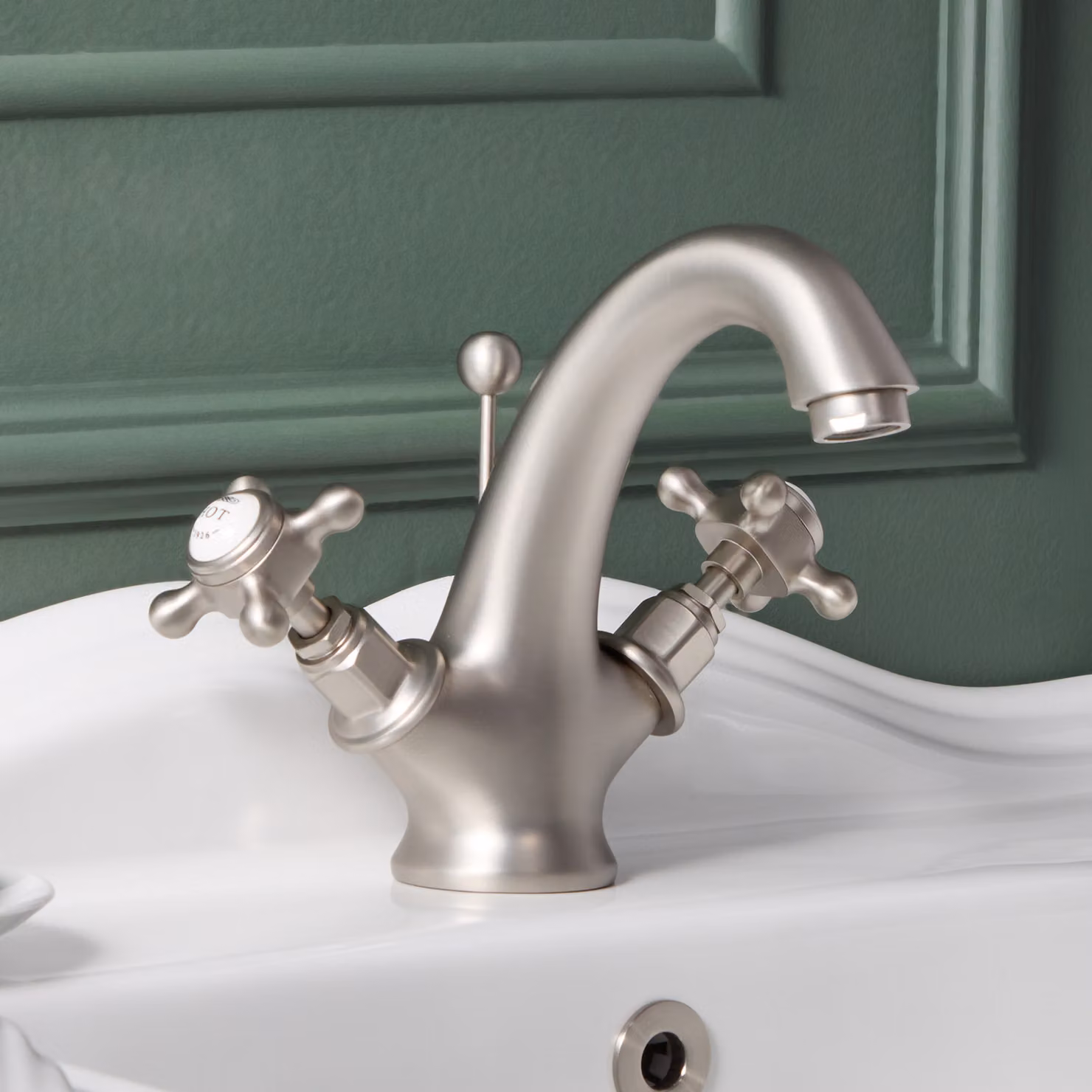Hudson Reed Elizabeth -  Hudson Reed Elizabeth - Rubinetto Hudson Reed Elizabeth - Miscelatore Lavabo Monoforo Tradizionale con Maniglie a Croce - Cromato e Nero