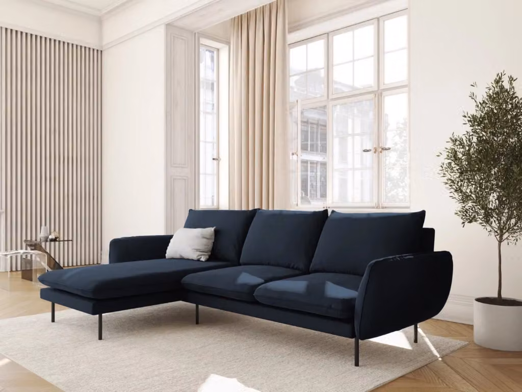 Divano angolare sinistro Vienna di Cosmopolitan Design in velluto blu scuro per 5 persone L 255 cm x P 95 cm x H 77,4 cm – 2