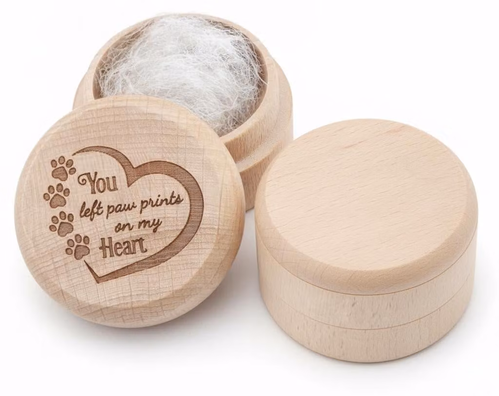 InAndOutdoorMatch - Scatola commemorativa in legno - Forma a cuore - Pieghevole