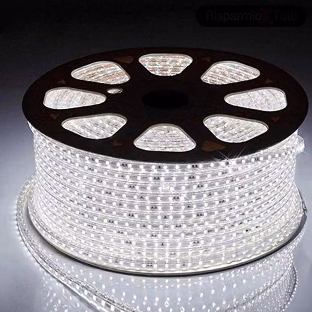 Striscia Led 5050 Flessibile Trade Shop Traesio con Bobina da 100mt, Luce Bianco Freddo per Esterno, 220v
