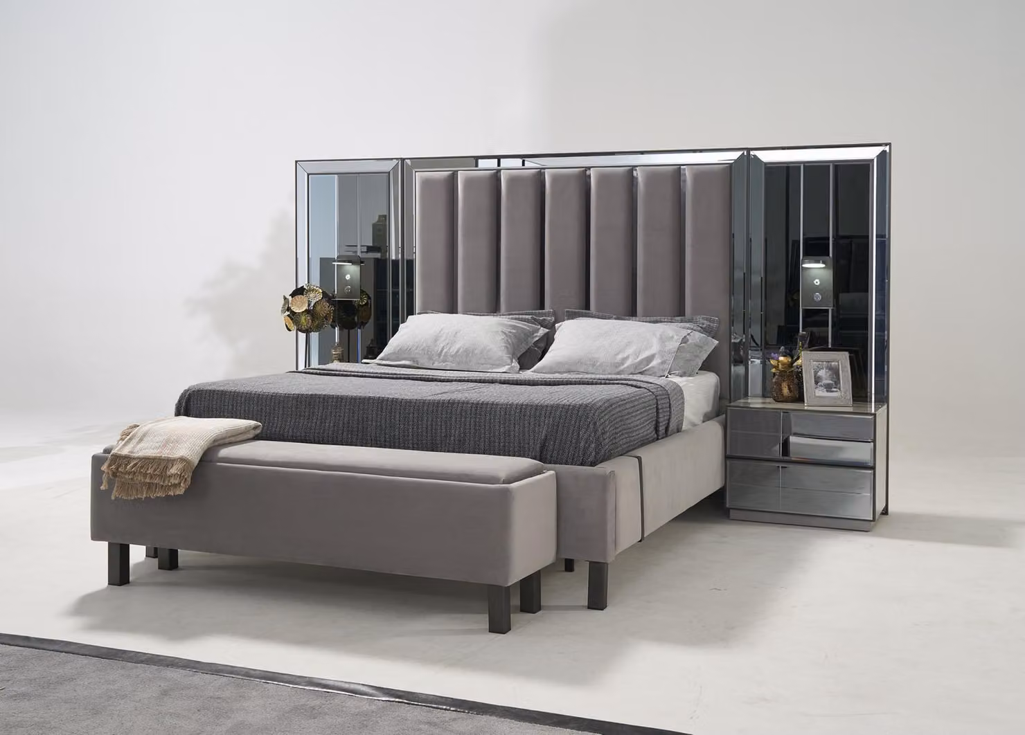 Schlafzimmer Set Bett 2x Nachttisch Hocker Doppel Betten Polster Möbel 4tlg.