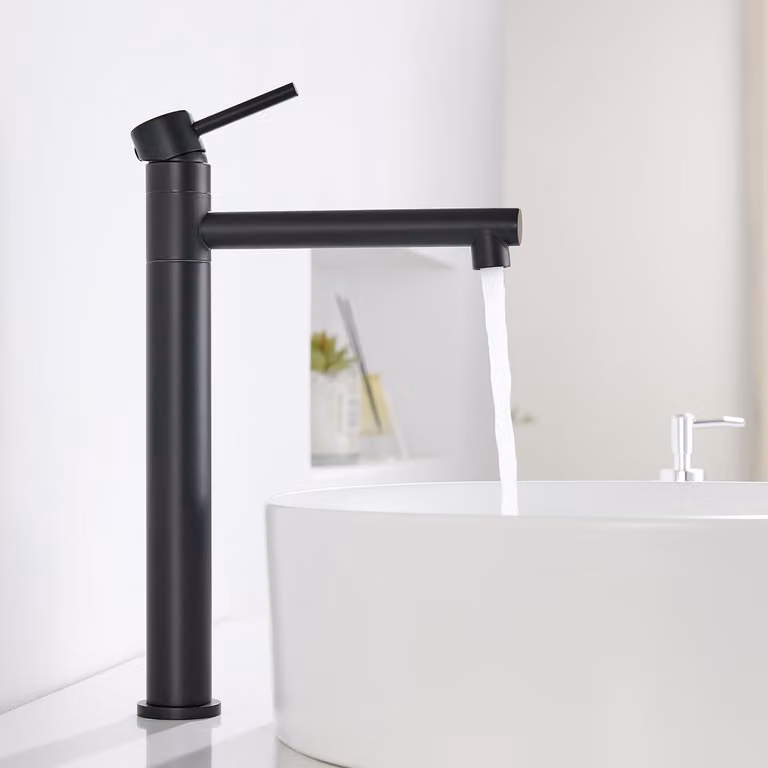 Rubinetto da bagno regolabile in altezza con rotazione a 360°