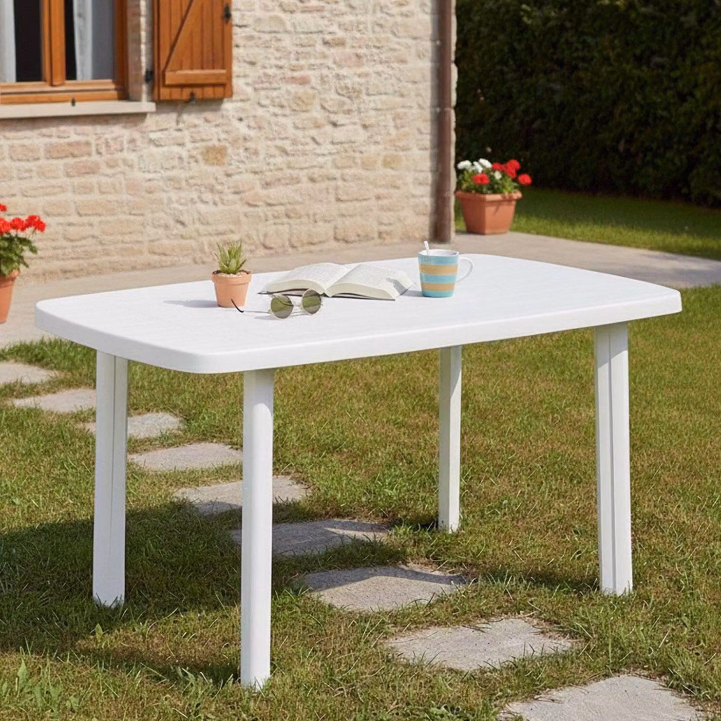 Greggs - Tavolo da Esterno, 137x85x72h cm Bianco, 6 Posti Italy