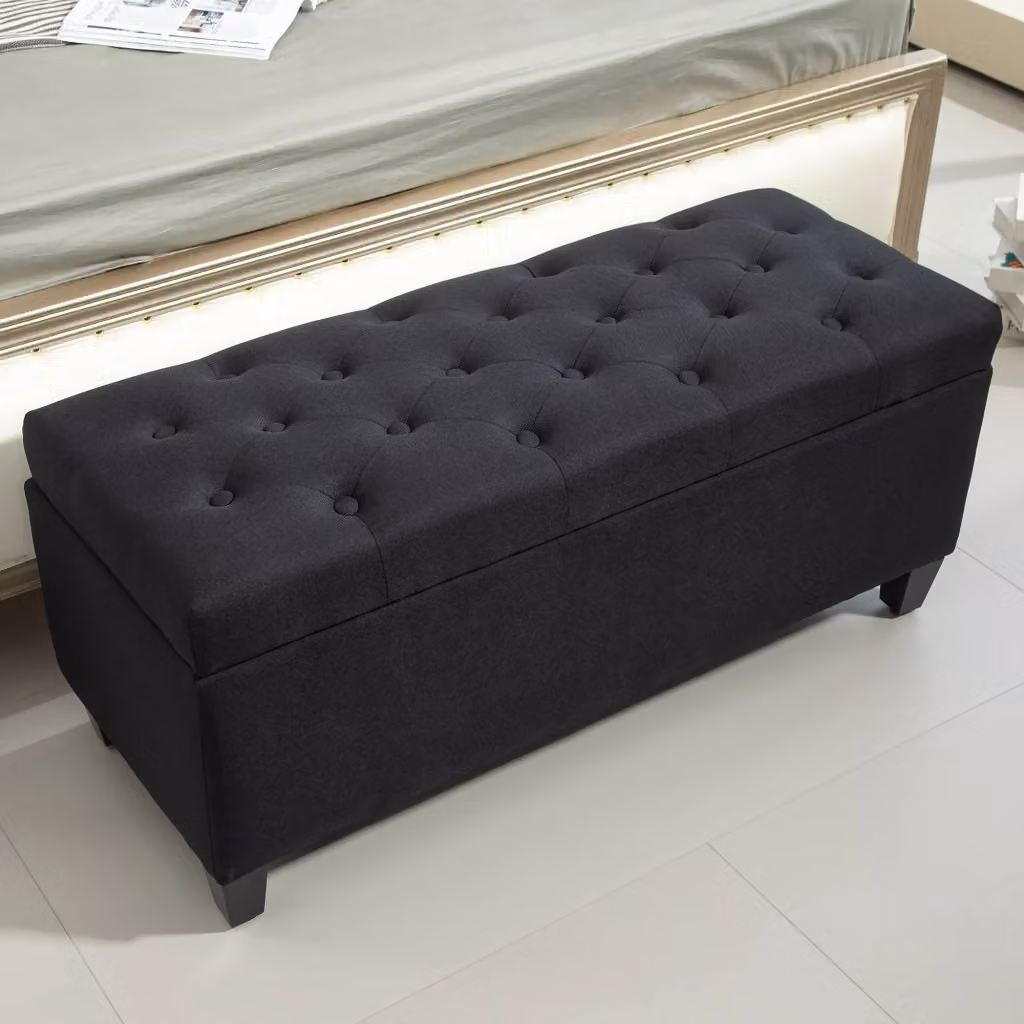 Panca contenitore imbottita OKWISH con coperchio sollevabile e dettagli a bottoni in poliestere effetto lino nera L: 220 cm, P: 44 cm, H: 40 cm – 2