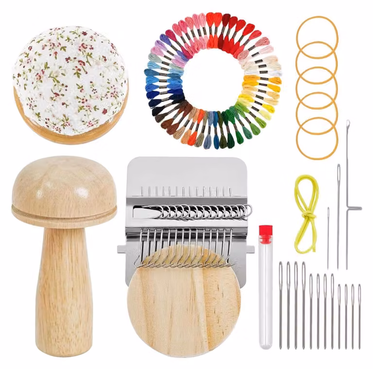 Accessori portatili per lavori manuali, con ganci e utensili