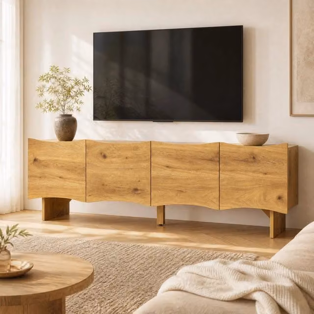 Mobile TV ULEVR 155x36x47 cm con 4 ante, passacavi e frontali ondulati, finitura legno naturale