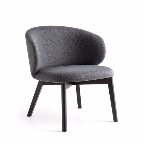 Poltroncina Tuka imbottita con gambe in legno Connubia