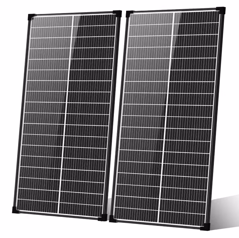 Kit di pannelli solari da 200W, composto da 2 pannelli bifacciali da 100W ciascuno, di tipo N, con un'efficienza del 25,6% e grado di protezione IP68