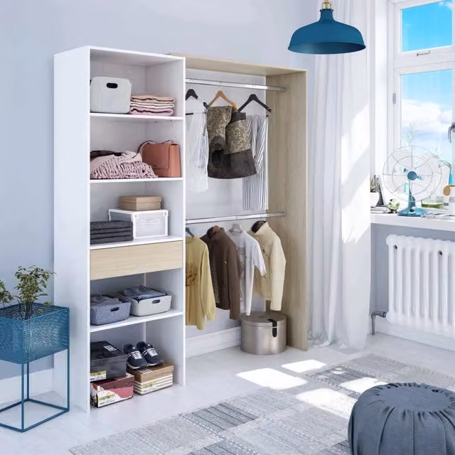 Cabina armadio aperta DMORA Guardaroba Amico, struttura moderna con ripiani e appendiabiti, Bianco e Rovere, L: 158 cm, P: 40 cm, H: 187 cm