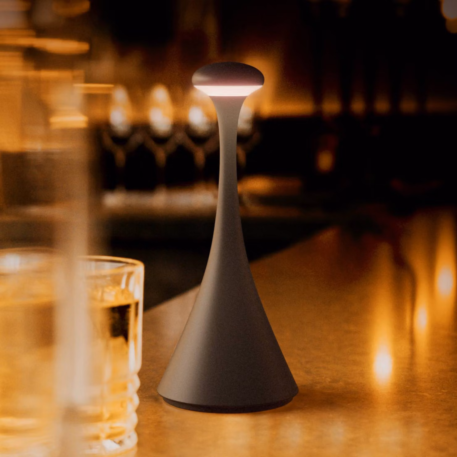Sigor Lampada da tavolo ricaricabile a LED Nudrop mini, nera, IP54, dimmerabile, Nero, Soggiorno / Sala da pranzo, Alluminio