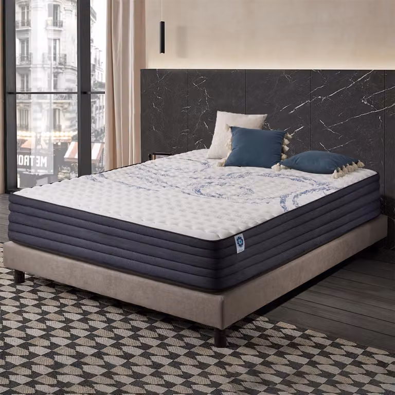 Materasso in schiuma a celle aperte, dimensioni 140x190 cm, altezza 32 cm, rivestito in lattice blu, con 7 zone