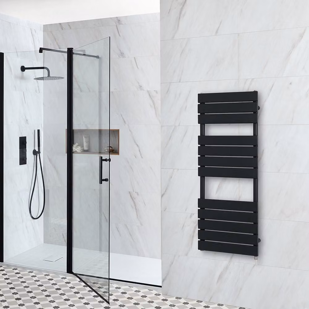 Scaldasalviette Elettrico di Design Nero - Scelta di Misure, Elemento Riscaldante e Copricavo - Lustro
