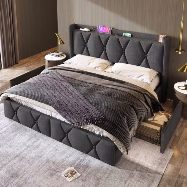 Letto matrimoniale 140 × 200 cm con 4 cassetti, prese e USB, materasso incluso, rivestimento in lino grigio