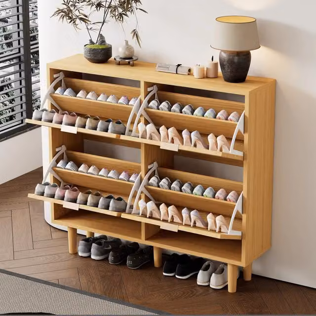 Scarpiera OKWISH in stile scandinavo con 4 ante a ribalta in rattan e ripiani regolabili, colore rovere chiaro beige, L: 100 cm, P: 25 cm, H: 90 cm