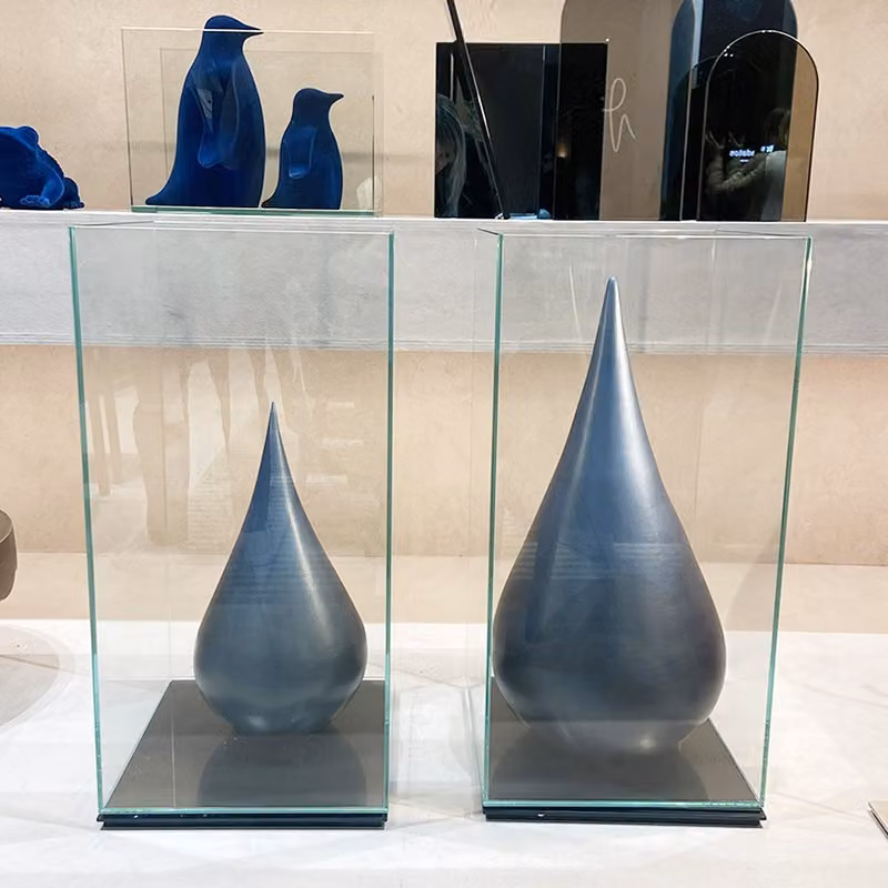 Scultura in ceramica Lacrima & Goccia Adriani e Rossi