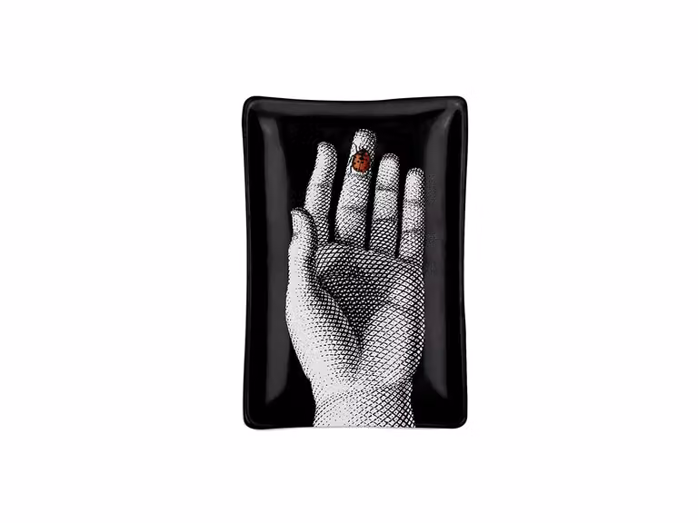 Mano con Coccinella Posacenere