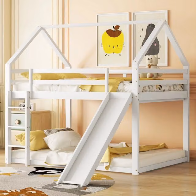 Letto a castello a casetta Mivray per bambini in legno bianco con scivolo e scala reversibili L/P/H: 205 x 140 x 270 cm