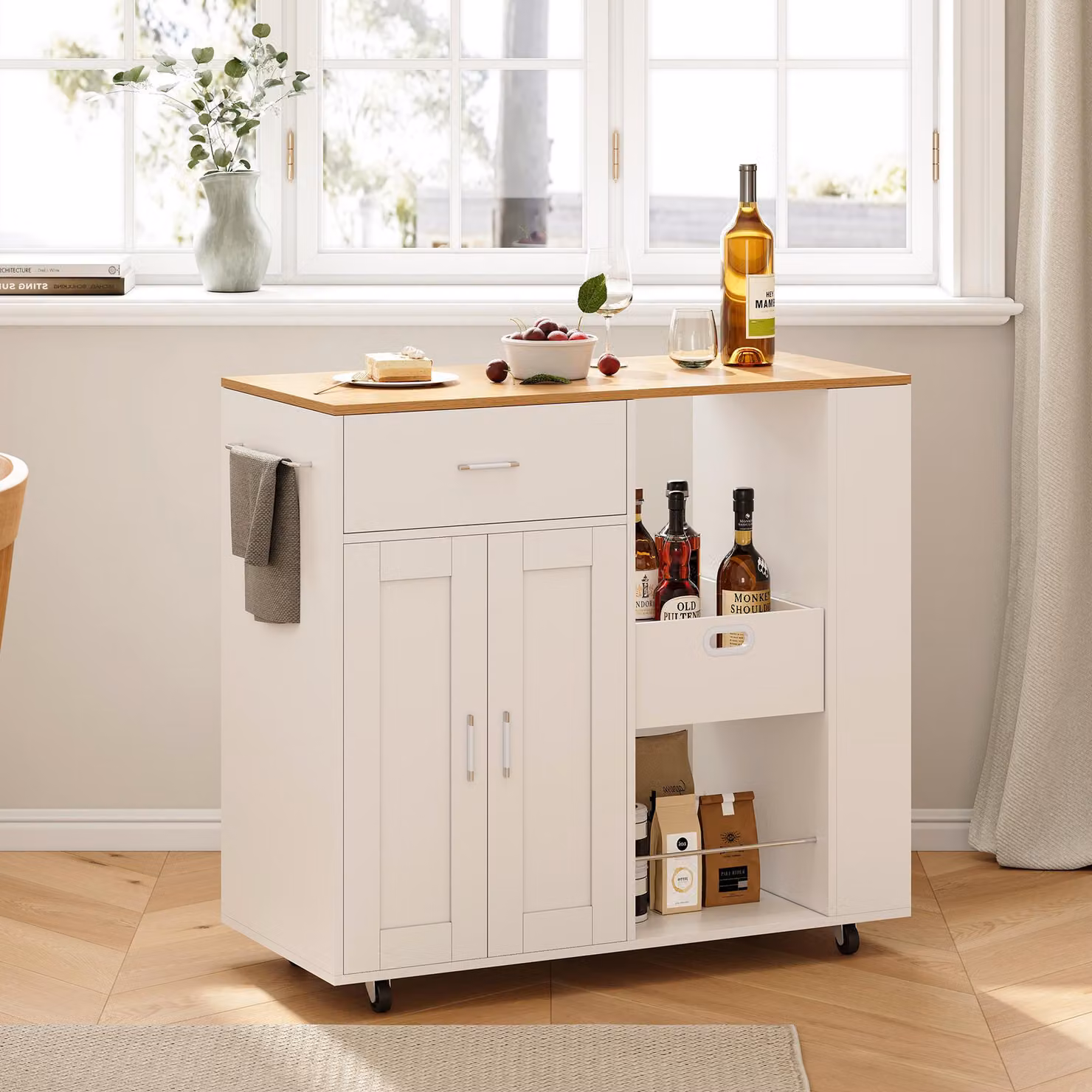 Isola cucina bianca mobile con piano in rovere – Soluzioni di contenimento modulari, cassetti e ripiani aperti, pratici e robusti