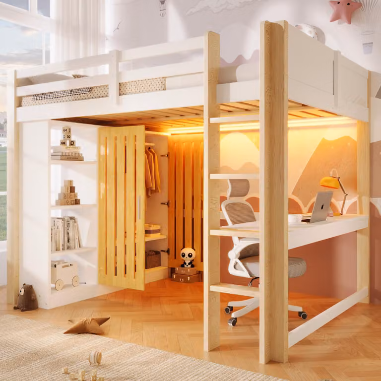 Letto a soppalco 140x200 cm con illuminazione a LED, armadio, scaffali aperti e scrivania, realizzato in legno di pino/MDF/compensato, finitura bianco naturale, senza materasso