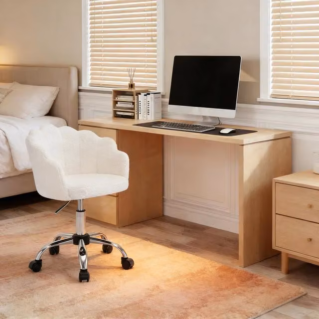 Sedia da ufficio girevole con altezza regolabile e design ergonomico in tessuto crema bianco