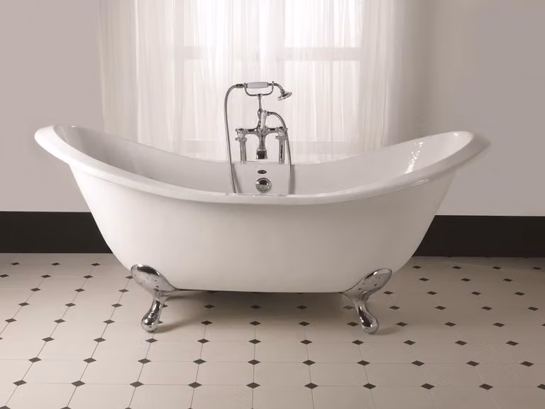 Casa Padrino vasca da bagno liberty bianco/argento 180 x 77 x h. 79 cm - Vasca da bagno freestanding in acrilico curvato con piedini sferici in acciaio cromato - Arredo bagno liberty