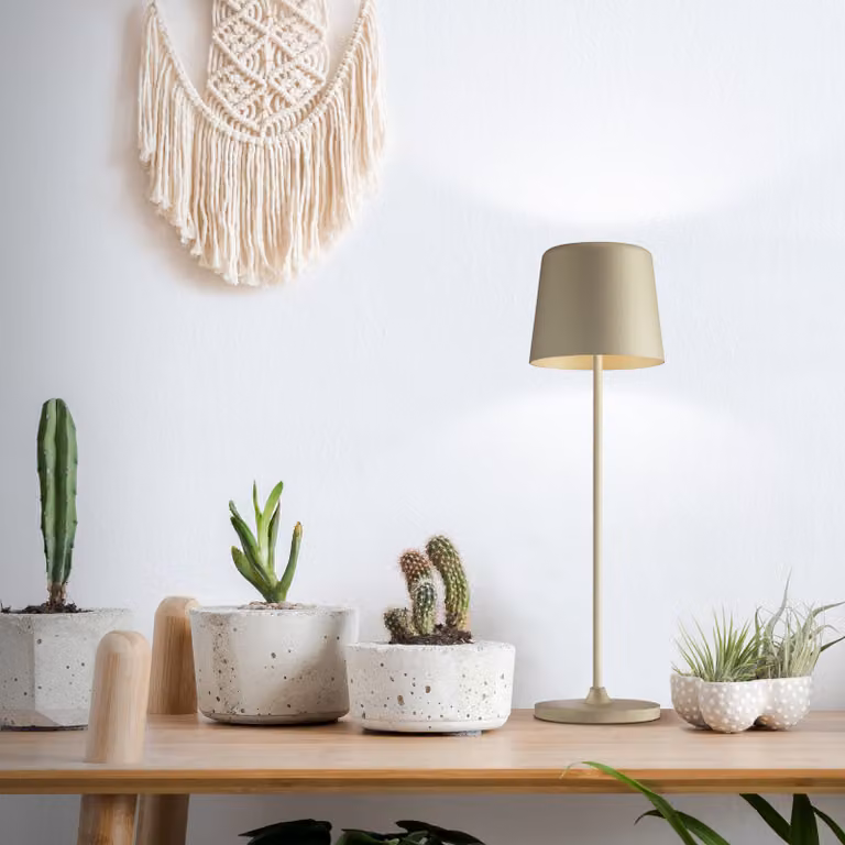 BRILLANTE lampada da tavolo mobile a LED per esterni KAAMI | 37cm | 310lm | touch dimmer, | ricaricabile via USB | cappuccino